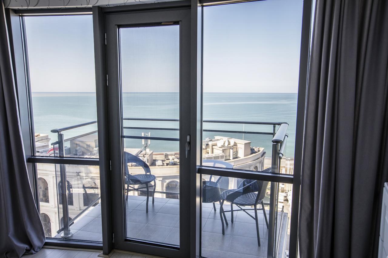 Tina'S Apartments With Panoramic Sea View باتومي المظهر الخارجي الصورة